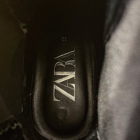 Zara Staple Black Chelsea Black Boots - Picture 8 of 9